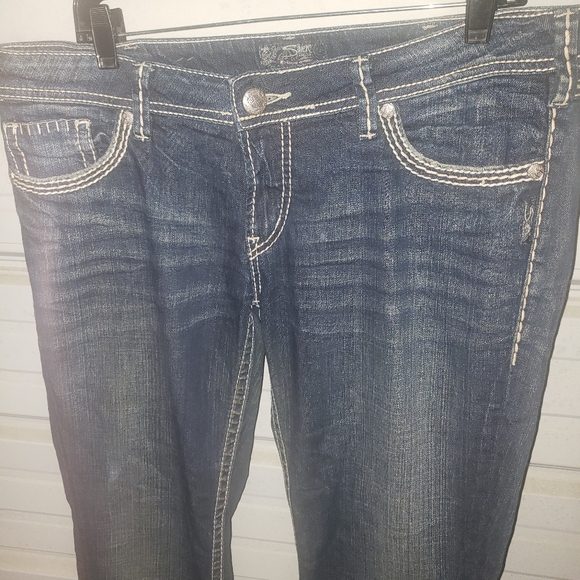 Size 33 x 32 Women's Silver Jeans Berkley Flap - Picture 4 of 8